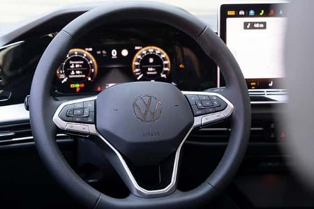 VW Golf 8.5 1.5 eTSI, Lenkrad
