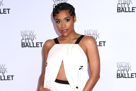 Mit 57 gestorben: Ariana DeBose trauert um ihre Mutter Gina