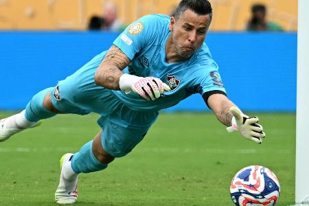 1391 Spiele: Fluminense-Keeper Fabio bricht Weltrekord 1391 Spiele: Fluminense-Keeper Fabio bricht Weltrekord