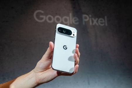 Das Pixel 10 wurde kurz vor dem erwarteten Debüt neuer iPhones vorgestellt.