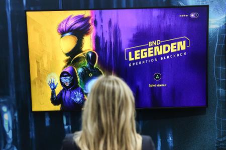 Mit knalligen Farben möchte der BND die Aufmerksamkeit auf das eigene Game lenken.