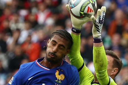 Bayer holt Innenverteidiger Badé aus Sevilla Bayer holt Innenverteidiger Badé aus Sevilla
