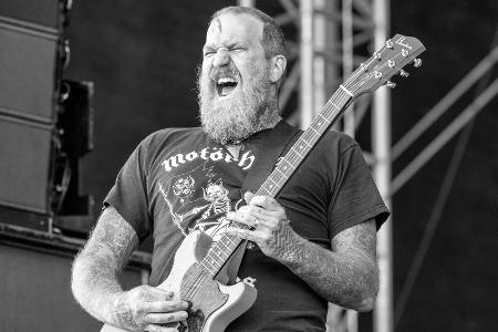 Ehemaliger Mastodon-Gitarrist Brent Hinds stirbt bei Motoradunfall Ehemaliger Mastodon-Gitarrist Brent Hinds stirbt bei Motoradunfall