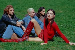 Ellie Rowsell von Wolf Alice: So inspirierte Axl Rose die Sängerin