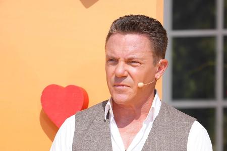 Trauer um seine Mutter: Stefan Mross sagt Trauer um seine Mutter: Stefan Mross sagt