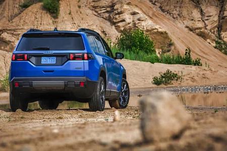 08/2025 Jeep Cherokee Premiere