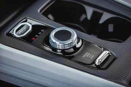 08/2025 Jeep Cherokee Premiere