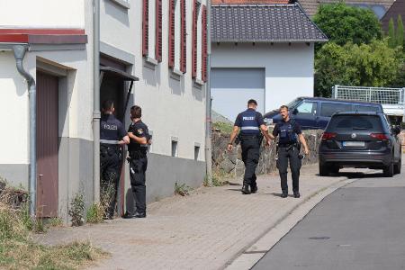 Die Polizei hatte seit Donnerstag nach dem Flüchtigen gesucht. (Archivbild) Die Polizei hatte seit Donnerstag nach dem Flüchtigen gesucht. (Archivbild)