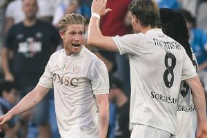 De Bruyne schießt Neapel zum Auftaktsieg