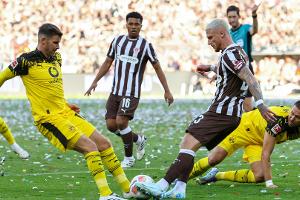 Wildes Spiel auf St. Pauli: BVB stolpert zum Auftakt