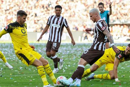 Wildes Spiel auf St. Pauli: BVB stolpert zum Auftakt Wildes Spiel auf St. Pauli: BVB stolpert zum Auftakt