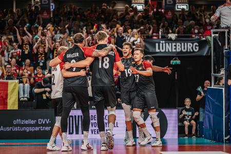 Vor WM-Start: Volleyballer gewinnen Härtetest gegen Belgien Vor WM-Start: Volleyballer gewinnen Härtetest gegen Belgien