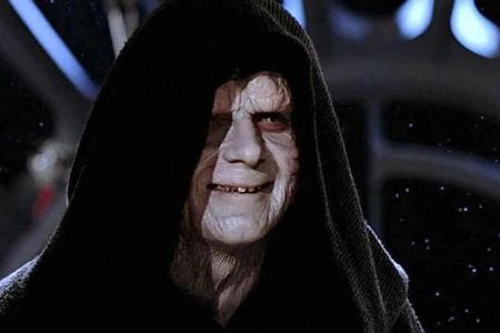 Ian McDiarmid als Senator Palpatine (Imperator)