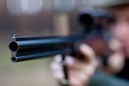 Bei einem Unfall mit einem Jagdgewehr ist in der Ukraine ein sechsjähriges Mädchen getötet worden. (Symbolbild)