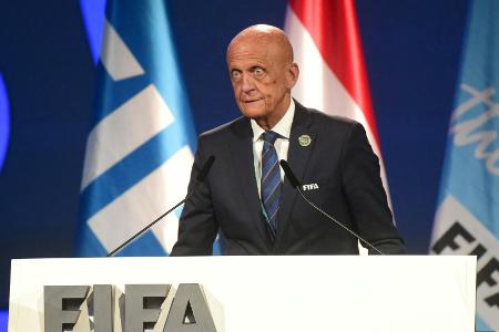 Rassismus im DFB-Pokal: Collina lobt Schiris Rassismus im DFB-Pokal: Collina lobt Schiris