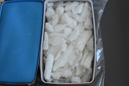 Behältnis mit Methamphetamin, Foto: ZFA Dresden Behältnis mit Methamphetamin, Foto: ZFA Dresden