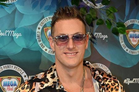 Zieht Reality-TV-Star Calvin Kleinen ins Dschungelcamp? Zieht Reality-TV-Star Calvin Kleinen ins Dschungelcamp?