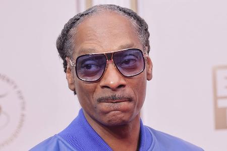 Snoop Dogg kritisiert die Darstellung von LGBTQ+ in Kinderfilmen Snoop Dogg kritisiert die Darstellung von LGBTQ+ in Kinderfilmen