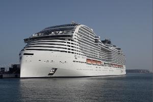 Das Schiff hat den Hafen in Neapel erreicht. (Symbolbild)