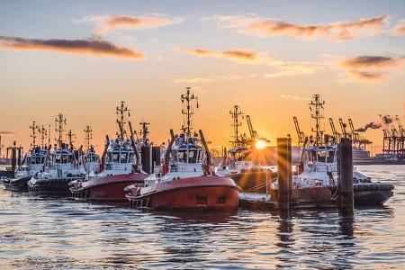 Schiffe, Wasser, Hafen