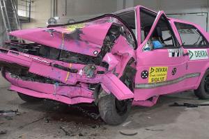 VW Golf II Crashtest Dekra (2025)