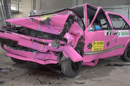 VW Golf II Crashtest Dekra (2025) VW Golf II Crashtest Dekra (2025)