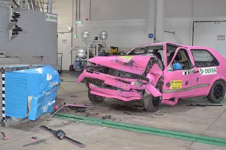 VW Golf II Crashtest Dekra Neumünster 2025