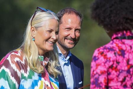 Mette-Marit in Bergen: Erster Auftritt nach Anklage gegen Sohn Marius Mette-Marit in Bergen: Erster Auftritt nach Anklage gegen Sohn Marius