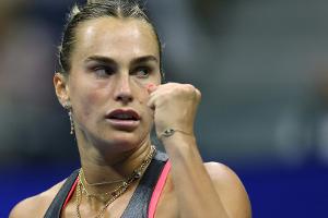 US Open: Sabalenka mit etwas Mühe in Runde drei