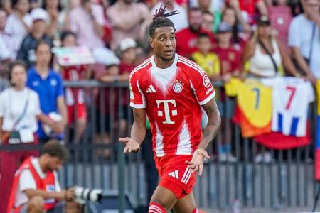 Michael Olise - Note: 3,5 - Sammelte enorm viele Ballaktionen im vorderen Drittel. Ging aber selten Vollgas und wirkte streckenweise zu verspielt. Machte im zweiten Durchgang sein Tor, bliebt trotzdem unter seinen Möglichkeiten. Leistete sich insgesamt 25 Ballverluste und verzichtete vor dem Anschlusstreffer einmal komplett auf Defensivarbeit.