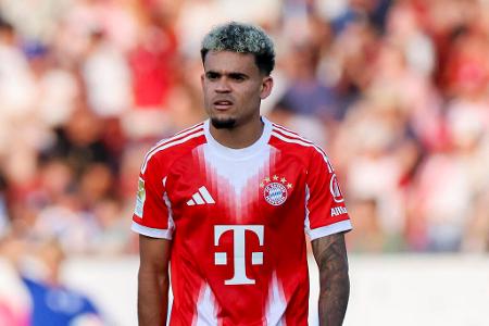 Luis Díaz - Note: 4,5 - Hatte den FC Bayern beinahe schon nach elf Sekunden in Führung geschossen. Betrieb auch danach unfassbaren Chancen-Wucher. Hätte bei sieben Abschlüssen eigentlich im Alleingang für einen Kantersieg sorgen müssen. Wirkte in der Schlussphase selbst komplett bedient von diesem Abend.
