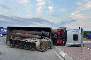 LKW im Kreisverkehr