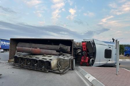 LKW im Kreisverkehr
