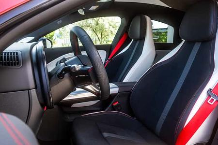 Mercedes-Benz CLA 250+ EQ, Vordersitze