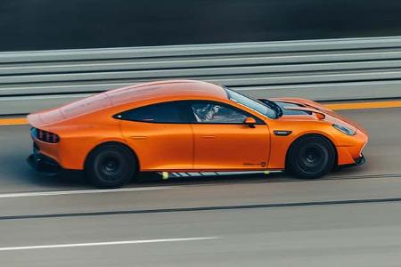 Mercedes-AMG Concept GT XX bei Rekordfahrt in Nardò