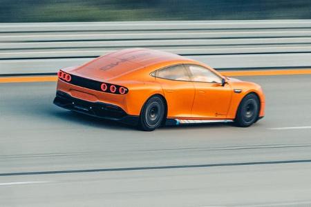 Mercedes-AMG Concept GT XX bei Rekordfahrt in Nardò