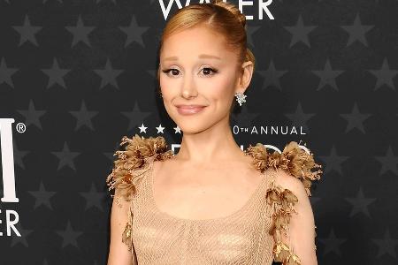 Ariana Grande kündigt erste Tour nach sieben Jahren an Ariana Grande kündigt erste Tour nach sieben Jahren an
