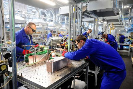 Mit einem neuen Werk im tschechischen Pilsen (Plzen) baut der japanische Großkonzern Panasonic seine Wärmepumpen-Produktion in Europa aus. Mit einem neuen Werk im tschechischen Pilsen (Plzen) baut der japanische Großkonzern Panasonic seine Wärmepumpen-Produktion in Europa aus.