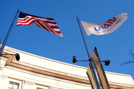 Dass die US-Regierung unter Trump Auslandshilfen kürzt - wie bei der US-Behörde für internationale Entwicklung (USAID) - ist nicht neu. (Archivbild)