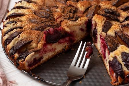 Pflaumenkuchen mit lockerem Rührteig