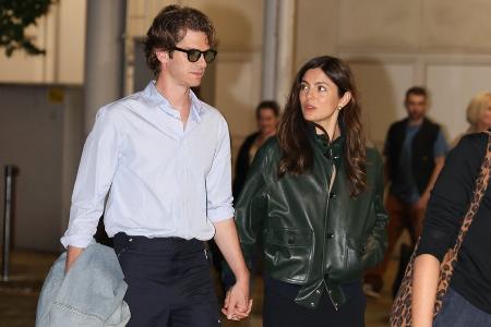 Damit offiziell? Andrew Garfield und Monica Barbaro halten Händchen Damit offiziell? Andrew Garfield und Monica Barbaro halten Händchen