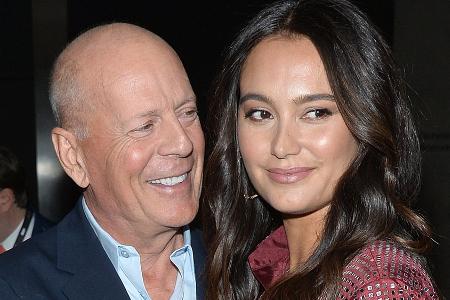 Bruce Willis in Pflege: Ehefrau Emma reagiert auf die Kritik Bruce Willis in Pflege: Ehefrau Emma reagiert auf die Kritik