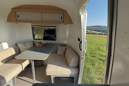 Airstream World Traveller 22 Sitzgruppe