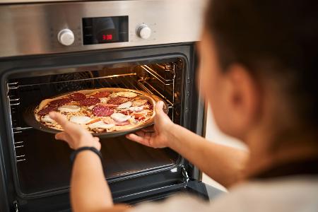 Pizza im Ofen Pizza im Ofen