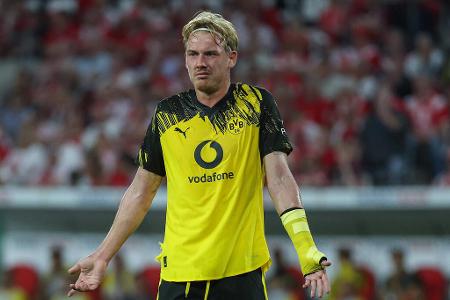 Julian Brandt - Note: 2,5 - Forderte nach der biederen Anfangsphase zunehmend die Bälle. Untermauerte so seinen Führungsanspruch und konnte zumindest punktuell Bewegung in die Offensive bringen. Im Strafraum wurde er wiederholt von Guirassy übersehen, sonst hätte er wohl mindestens einmal ins leere Tor einschieben können.
