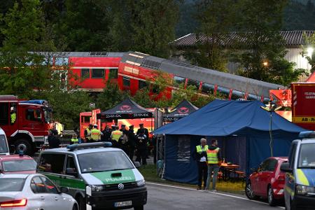 Ein Mitarbeiter hatte zuvor auf Probleme mit den Gleisen hingewiesen. (Archivbild) Ein Mitarbeiter hatte zuvor auf Probleme mit den Gleisen hingewiesen. (Archivbild)
