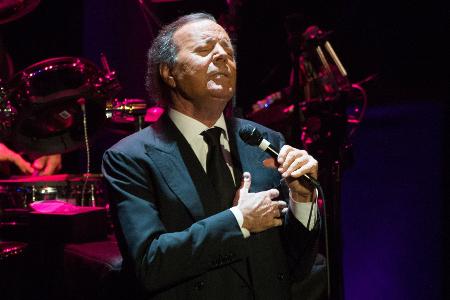 Julio Iglesias