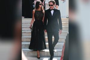 Für Liebes-Auftritt: Kaia Gerber trägt transparentes Spitzenkleid