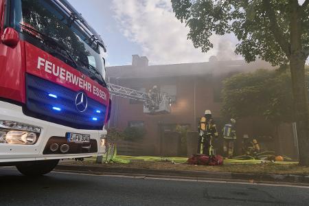 Blick auf die Lage
Foto: Feuerwehr Essen Blick auf die Lage
Foto: Feuerwehr Essen