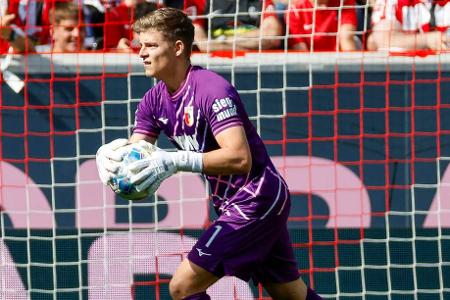 Finn Dahmen (FC Augsburg) - Steht etwas überraschend im DFB-Kader. Seine konstant starken Leistungen beim FCA haben den 27-Jährigen in die Nationalmannschaft gespült. Dahmen dürfte als Nummer drei hinter Baumann und Nübel vorgesehen sein.